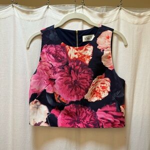 Eliza J floral cropped top size 4